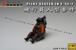 Pilot Seated In F-5E/F (2 Kits)