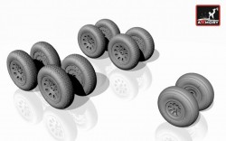  Antonov An-10 Cat / An-12 Cub wheels