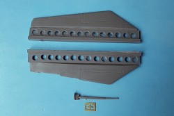 MiG-25 Parachute release actuator and fins