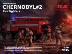 Chernobyl#2. Fire Fighters (AC-40-137A firetruck & 4 figures & diorama base with background)