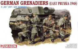 GERMAN GRENADIERS (EAST PRUSSIA 1945)
